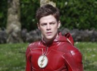 Grant Gustin (The Flash) : Les fesses à l'air en pleine escapade au soleil