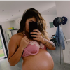 Anaïs Camizuli enceinte de 8 mois, elle prend la pose sur Instagram, le 9 juin 2019