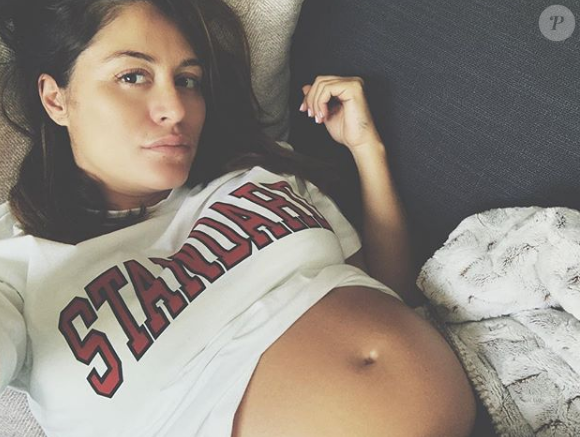 Anais Camizuli enceinte et divine sur Instagram, le 15 avril 2019
