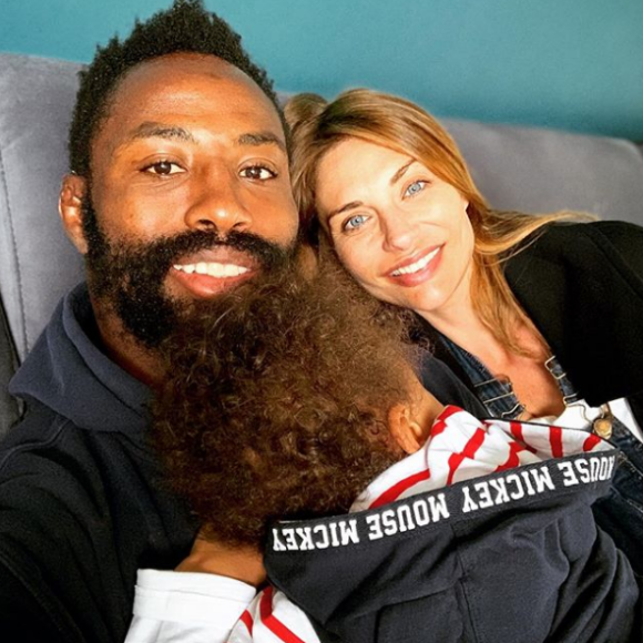 Ariane Brodier, son amoureux Fulgence Ouedraogo et leur fils sont heureux d'accueillir le deuxième bébé de la famille, une petite fille née le 24 avril 2019.