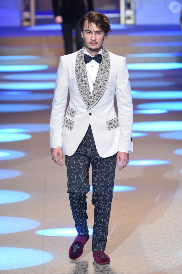 Brandon Lee, fils de Tommy Lee et Pamela Anderson, défile pour Dolce & Gabbana lors de la fashion week de Milan le 13 janvier 2018.