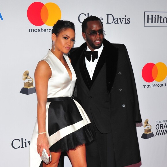 Cassie et son compagnon Sean Combs (Sean John, Puff Daddy, Puffy, Diddy, P. Diddy, Brother Love) au gala Clive Davis and Recording Academy Pre-Grammy en l'honneur de J-Z à New York, le 27 janvier 2018.