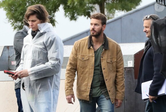 Exclusif - Matt Pokora (M Pokora) se lance un nouveau défi : jouer la comédie. En effet, le chanteur tourne les premières scènes de son premier film pour TF1 probablement intitulé "Les Oubliés" ou il interprète le rôle du fils d'une femme atteinte de la maladie d'Alzheimer. © Patrick Bernard/Bestimage