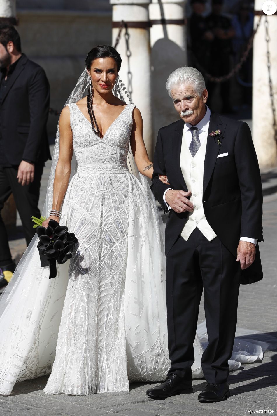 Pilar Rubio et son père Manuel Rubio , Mariage du footballeur Sergio Ramos et de l\u0027actrice Pilar Rubio à Seville en Espagne, le 15 juin 2019.