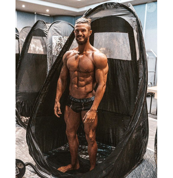 Anthony de "Koh-Lanta", en slip, dévoile ses muscles sur Instagram, le 2 mai 2019