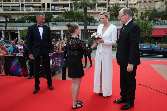 Le prince Albert II de Monaco et la princesse Charlene de Monaco (en robe Louis Vuitton) à leur arrivée à la soirée de clôture du 59e Festival de Télévision de Monte-Carlo au Grimaldi Forum à Monaco le 18 juin 2019. © Olivier Huitel/ Pool Organisation FTV/Bestimage