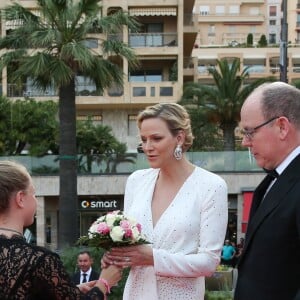 Le prince Albert II de Monaco et la princesse Charlene de Monaco (en robe Louis Vuitton) à leur arrivée à la soirée de clôture du 59e Festival de Télévision de Monte-Carlo au Grimaldi Forum à Monaco le 18 juin 2019. © Olivier Huitel/ Pool Organisation FTV/Bestimage