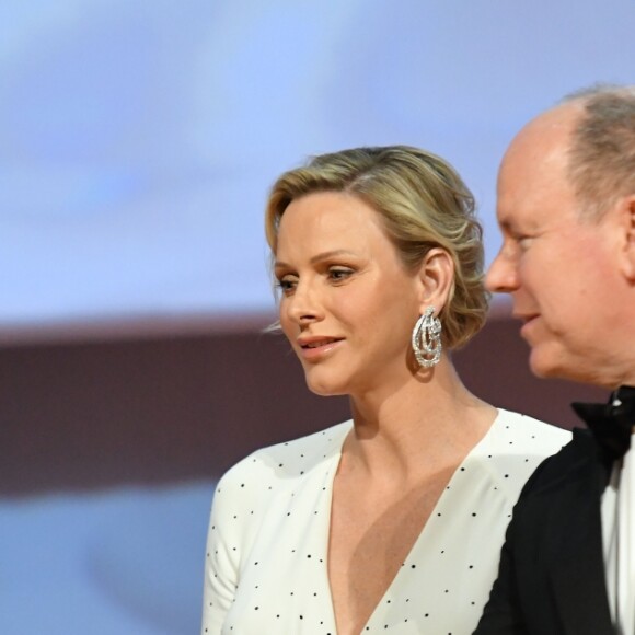 Patricia Arquette face à la princesse Charlene (robe Louis Vuitton) et au prince Albert II de Monaco lors de la cérémonie de remise des Nymphes d'or du 59e Festival de Télévision de Monte-Carlo au Grimaldi Forum à Monaco le 18 juin 2019. © Bruno Bebert/Bestimage