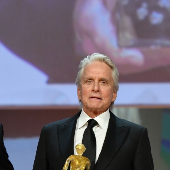 La princesse Charlene (robe Louis Vuitton) et le prince Albert II de Monaco et Michael Douglas lors de la cérémonie de remise des Nymphes d'or du 59e Festival de Télévision de Monte-Carlo au Grimaldi Forum à Monaco le 18 juin 2019. © Bruno Bebert/Bestimage