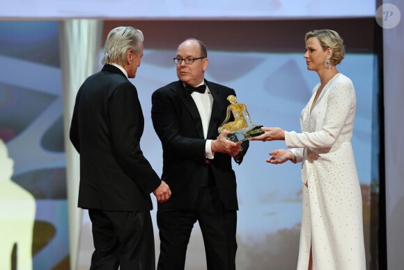 La princesse Charlene (robe Louis Vuitton) et le prince Albert II de Monaco et Michael Douglas lors de la cérémonie de remise des Nymphes d'or du 59e Festival de Télévision de Monte-Carlo au Grimaldi Forum à Monaco le 18 juin 2019. © Bruno Bebert/Bestimage