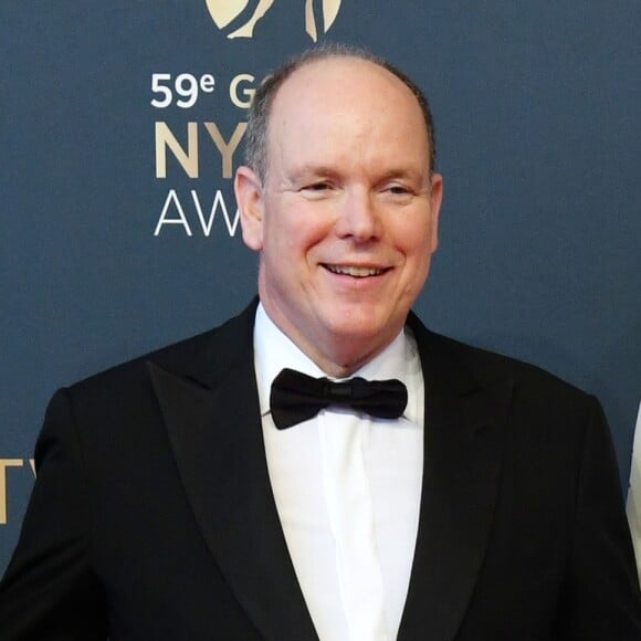 Patricia Arquette posant avec le prince Albert II de Monaco et la princesse Charlene de Monaco lors du photocall de la cérémonie de remise des Nymphes d'or du 59e Festival de Télévision de Monte-Carlo le 18 juin 2019 au Grimaldi Forum à Monaco. © Bruno Bebert/Bestimage