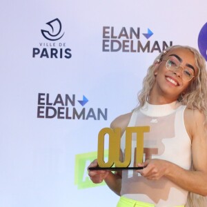 Bilal Hassani, personnalité LGBTI de l'année, au photocall de la 3e cérémonie des Out d'Or, qui célèbrent la visibilité des personnes LGBTI, au Cabaret Sauvage le 18 juin 2019.