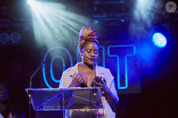 Jennifer Padjemi (lauréate dans la catégorie podcast) lors de la 3e cérémonie des Out d'Or, qui célèbrent la visibilité des personnes LGBTI, au Cabaret Sauvage le 18 juin 2019.