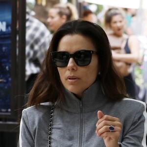 Eva Longoria est allée faire du shopping chez 'Barnes & Noble' à West Hollywood, le 21 juin 2019