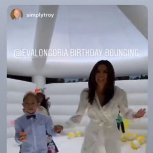 Eva Longoria a organisé une fête pour le 1er anniversaire de Santiago, chez elle à Los Angeles, le 22 juin 209. Instagram.