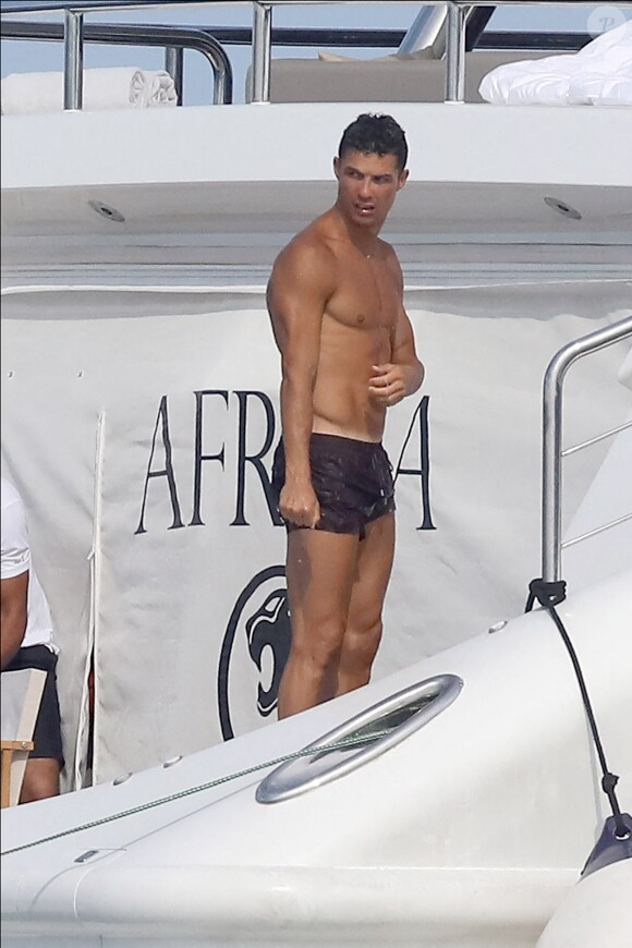 Cristiano Ronaldo en vacances à Saint-Tropez le 23 juin 2019.