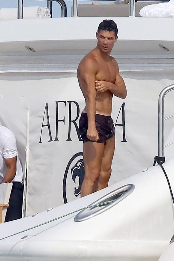 Cristiano Ronaldo en vacances à Saint-Tropez le 23 juin 2019.