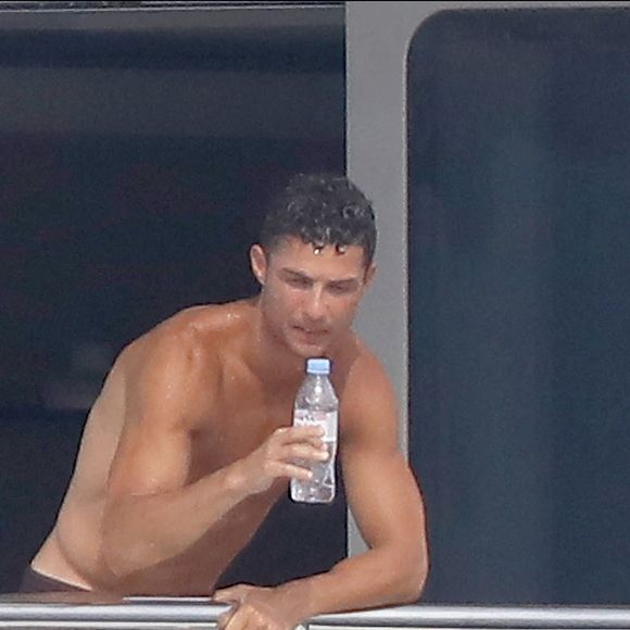Cristiano Ronaldo en vacances à Saint-Tropez le 23 juin 2019.
