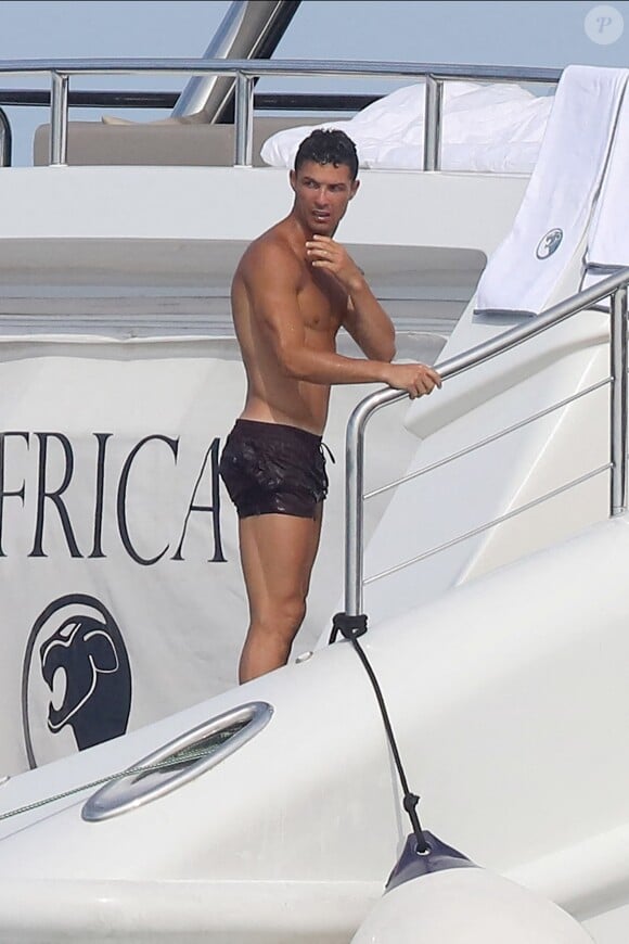 Cristiano Ronaldo en vacances à Saint-Tropez le 23 juin 2019.