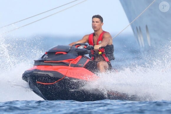 Cristiano Ronaldo en vacances à Saint-Tropez le 23 juin 2019.