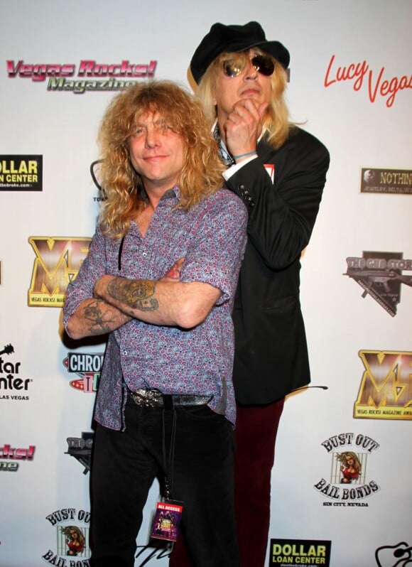 Steven Adler et Chip Z'Nuff en août 2010 à Las Vegas à la soirée des prix du magazine Vegas Rocks.