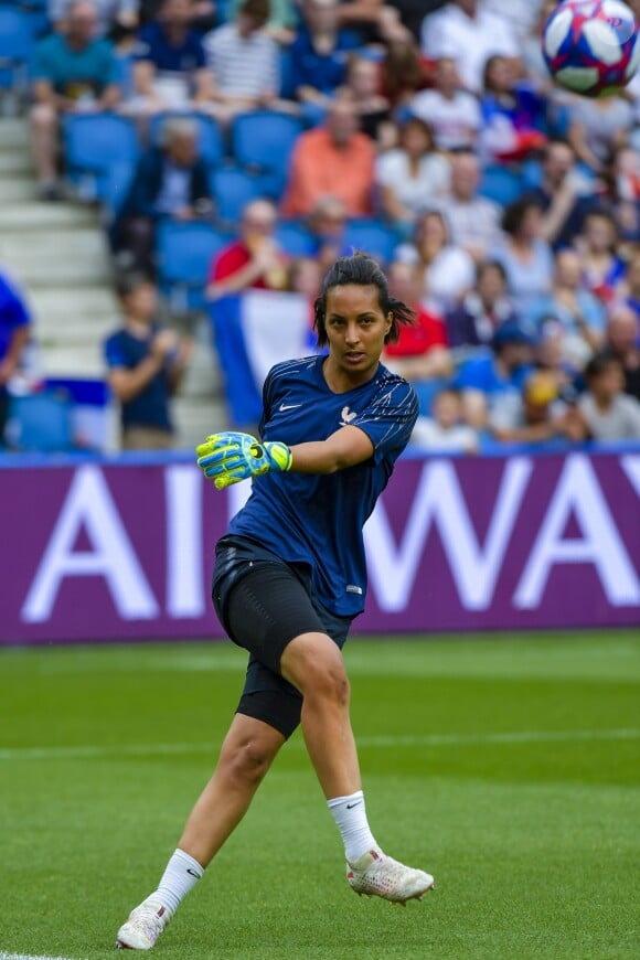 Sarah Bouhaddi lors de la 8ème de finale de la Coupe du Monde Féminine de football opposant la France au Brésil au stade Océane au Havre, France, le 23 juin 2019. la France a gagné 2-1a.p. © Pierre Perusseau/Bestimage