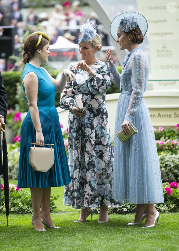Zara Phillips (Tindall) entre la princesse Eugenie d'York et la duchesse Catherine de Cambridge le 18 juin 2019 lors du Royal Ascot.