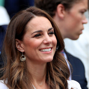 Kate Middleton, duchesse de Cambridge, dans la loge royale du court central à Wimbledon le 2 juillet 2019.