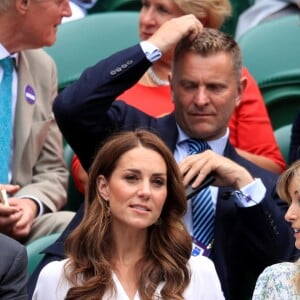 Kate Middleton, duchesse de Cambridge, dans la loge royale du court central à Wimbledon le 2 juillet 2019.