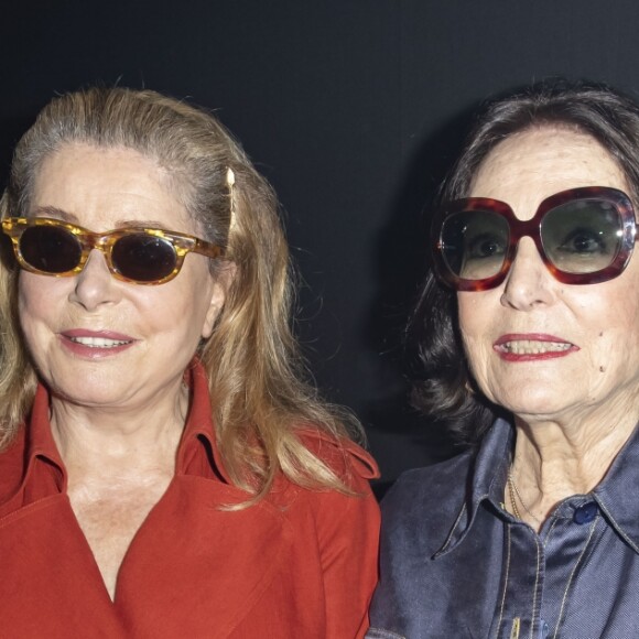 Catherine Deneuve et Nana Mouskouri au défilé de mode Haute-Couture automne-hiver 2019/2020 "Jean Paul Gaultier" à Paris. Le 3 juillet 2019 © Olivier Borde / Bestimage