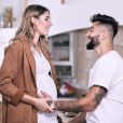 Jesta et Benoît, ex-candidats de "Koh-Lanta" fêtent leur trois ans d'amour. Avril 2019.