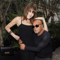 Carla Bruni : Radieuse après la Fashion Week, avec un Louis Sarkozy amoureux