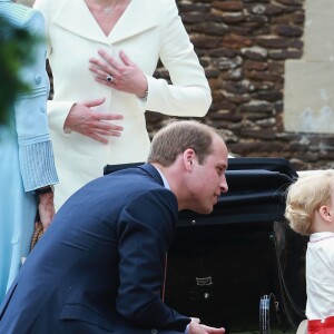 Le prince William, la reine Elisabeth II, le prince George de Cambridge - Sorties après le baptême de la princesse Charlotte de Cambridge à l'église St. Mary Magdalene à Sandringham, le 5 juillet 2015.