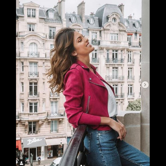 Iris Mittenaere, Miss Univers 2016, pose sur son compte Instagram.