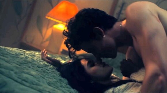 Shawn Mendes et Camilla Cabello en couple : enlacés, ils ne se cachent plus !