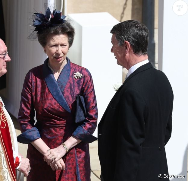 La princesse Anne et son mari le vice-amiral Timothy Lawrence à Windsor lors du mariage du prince Harry et de Meghan Markle le 19 mai 2018.