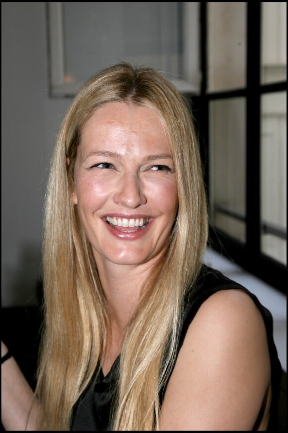 Karen Mulder le 12 juin 2007 à Paris.