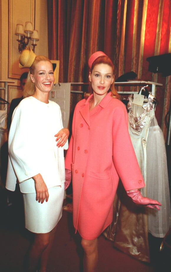 Karen Mulder et Carla Bruni le 21 janvier 1996.