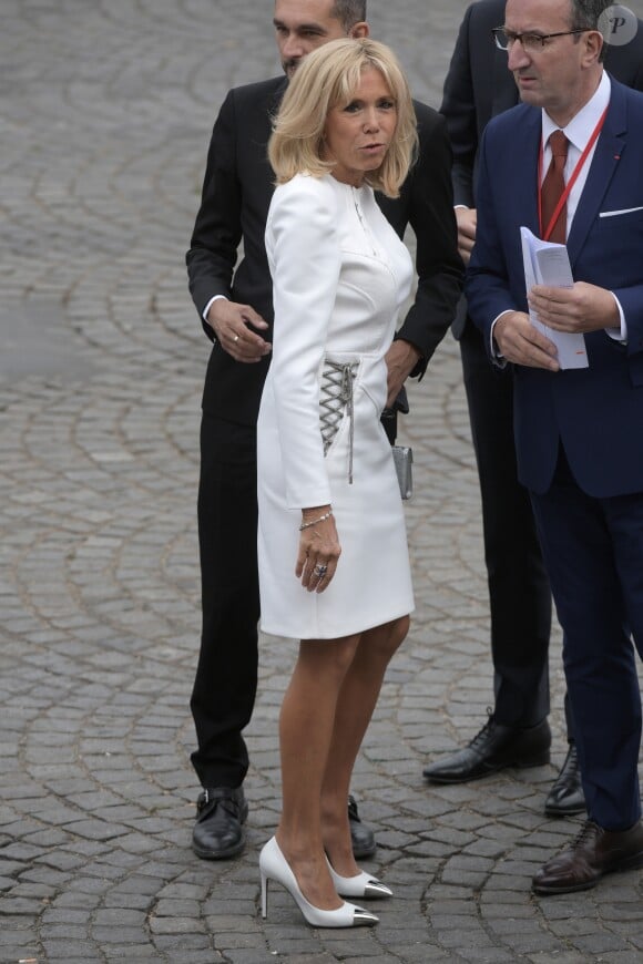 La Première dame Brigitte Macron lors du 139ème défilé militaire du 14 Juillet sur les Champs-Elysées, le jour de la Fête Nationale. Paris, le 14 juillet 2019. © Lemouton-Gorassini-Perusseau/Bestimage