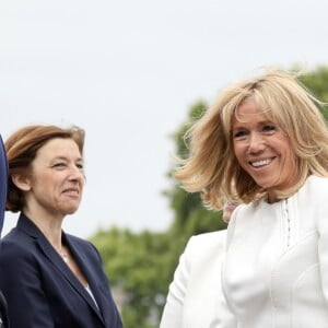 La Première dame Brigitte Macron, Edouard Philippe, Premier ministre, Florence Parly, ministre des Armées, lors du 139ème défilé militaire du 14 juillet sur les Champs-Elysées, jour de la Fête Nationale. Paris, le 14 juillet 2019. © Stéphane Lemouton/Bestimage