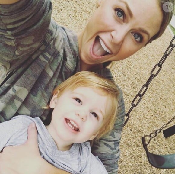Amber Smith publie une photo avec son fils River, mort moyé le 6 juin 2019, sur Instagram, le 10 juillet 2019.