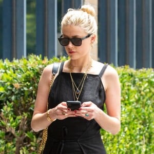 Amber Heard se promène dans les rues de Los Angeles le 10 juillet 2019.