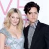 Cole Sprouse et sa compagne Lili Reinhart à la soirée Five Feet Apart à Los Angeles, le 7 mars 2019