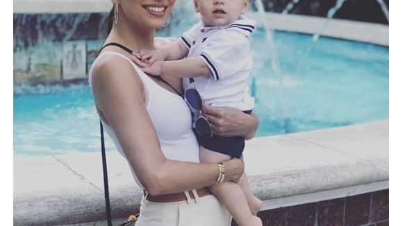 Eva Longoria : Maman sensuelle à la plage avec son fils Santiago
