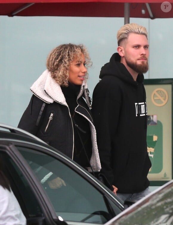 Exclusif - Leona Lewis et son compagnon Dennis Jauch dans les rues de Los Angeles, le 25 février 2017