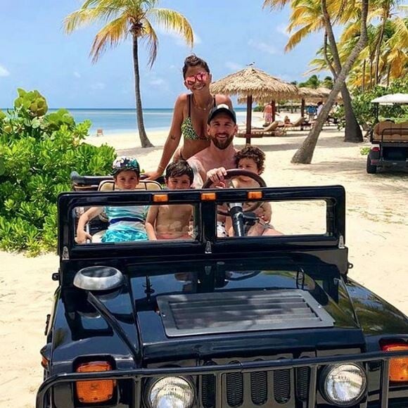 Lionel Messi en vacances sur l'île de Jumby Bay, à Antigua-et-Barbuda. Juillet 2019.