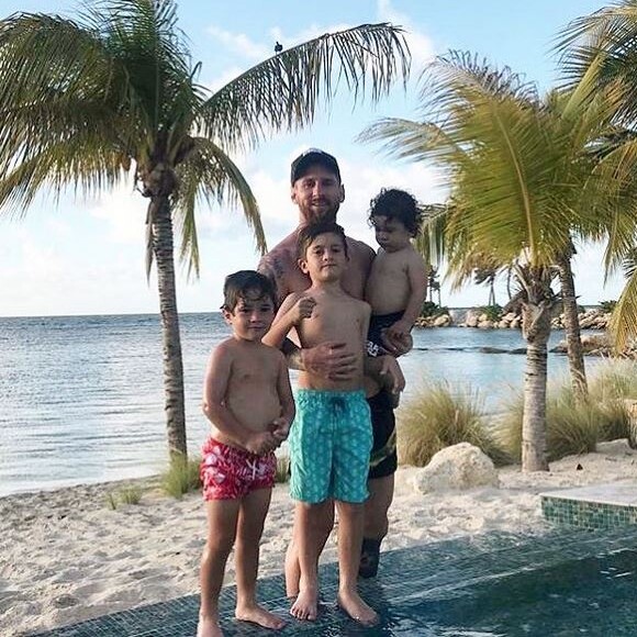 Lionel Messi en vacances sur l'île de Jumby Bay, à Antigua-et-Barbuda. Juillet 2019.