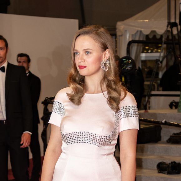 Sara Forestier (robe Paule Ka) - Montée des marches du film "Mektoub, my love : Intermezzo" lors du 72ème Festival International du Film de Cannes. Le 23 mai 2019 © Tiziano Da Silva / Bestimage