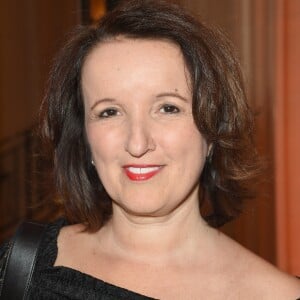 Anne Roumanoff - 3ème Gala caritatif des "Stéthos d'Or" qui récompensent les artistes qui contribuent au bien-être de tous, organisé par la Fondation pour la Recherche en Physiologie au George V à Paris, le 11 mars 2019. Les Stéthos d'Or mettent à l'honneur cette année encore les personnalités qui, par leurs implications et énergies positives, ont contribué à la grande réussite de cette manifestation. Grâce aux dons, les premiers programmes de recherches en France et la construction du laboratoire entièrement dédié à ces derniers ont pu voir le jour. D'autres avancées ont été présentées au cours de cette soirée composée d'un dîner avec les personnalités, de la remise des Stéthos d'Or puis d'une vente aux enchères. La Fondation pour la Recherche en Physiologie est placée sous l'égide de la Fondation de France et la Fondation Roi Baudouin. La soirée est présentée par le Docteur F. Saldmann. © Coadic Guirec/Bestimage