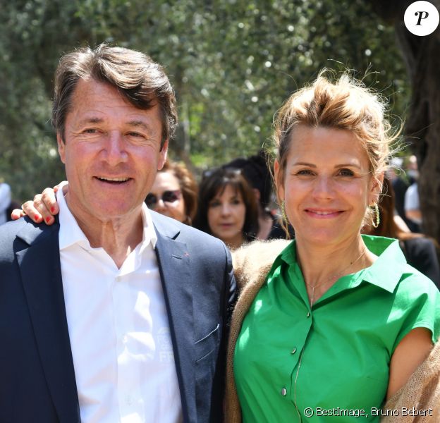Exclusif - Christian Estrosi, le maire de Nice, et sa femme Laura Tenoudji - Christian Estrosi, le maire de Nice, et sa femme Laura Tenoudji ont fêté en famille le 1er mai dans les jardins de Cimiez pour la Fête des Mai à Nice, le 1er mai 2019. le maire a officiellement ouvert la Fête des Mai.
